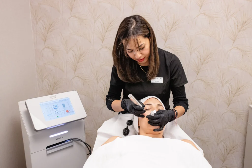 Tratamiento facial con MEGAN by Skeyndor en centro de estética en Torrejón de Ardoz